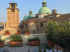  La Loggia Al Duomo - Treviso  Тревизо